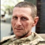 Після смерті дружини виховував двох дітей: в боях на Донеччині загинув прикордонник