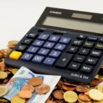 Українським біженцям влаштують жорстку перевірку з виписуванням штрафів та позбавленням соцвиплат
