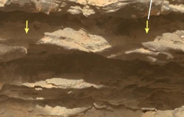 Curiosity знайшов сліди відкритої води на Марсі