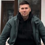 «Наводив на російський літак, перебуваючи на прямому зв’язку з Міноборони»: режисер Олексій Комаровський…