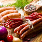 Вони посилюють біль у суглобах і пошкоджують кістки: ці продукти краще викинути з холодильника