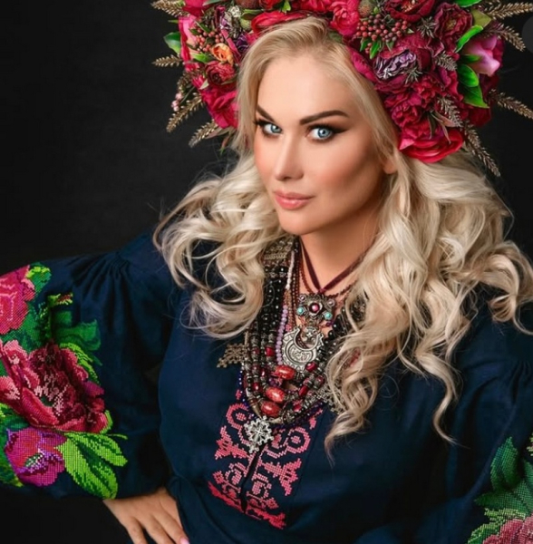 Катерина Бужинська у вишиванці. Фото Instagram