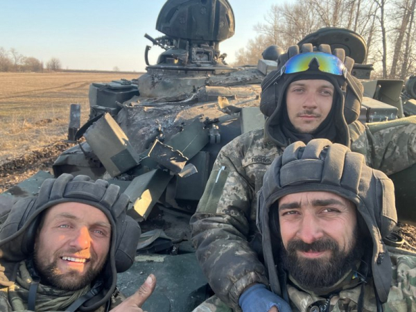 Герой України Сергій Пономаренко з бойовими побратимами