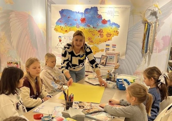 Леся у Нідерландах стала активною учасницею, волонтеркою Українського клубу у місті Заандам