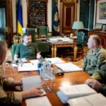 Зеленський провів нараду з військовими: обговорили ситуацію на фронті та…
