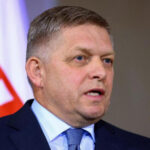 Поки прем’єр-міністр Фіцо дружить з путіним, Словаччина заробляє на зброї для України