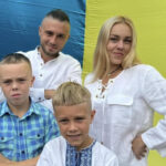 Можна буде знову жити: Тарас Тополя про понівечену від ракетного удару квартиру