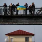 Уряд дозволив 18-22 річним чоловікам виїзд за кордон, але у…
