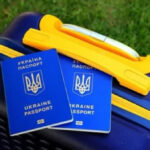 В Україні дозволили виїжджати за кордон чоловікам включно до 22…