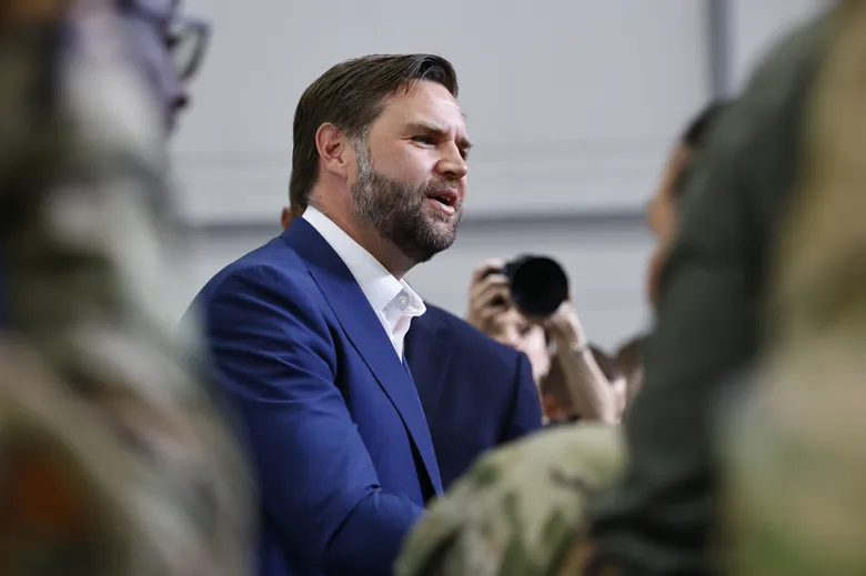 Венс про удар по заводу Flex: Мені не подобається, але це війна