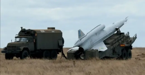 Безпілотник Ту-141 (&quot;Стриж&quot;) радянської розробки, з яким за зовнішнім виглядом порівнюють &quot;Фламінго&quot;