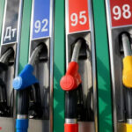 З жовтня на бензин доведеться витрачати за місяць на 700 гривень більше: водіям прогнозують зростання цін