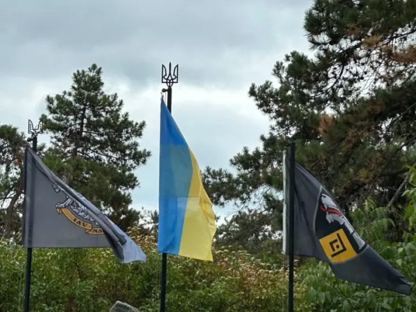 Символ незламності українського народу: в Одесі відкрили пам’ятник спротиву