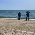 На пляжі в курортній Затоці вибухнула міна: є жертви