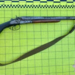 На Київщині чоловік знайшов рушницю під час демонтажу старого будинку…