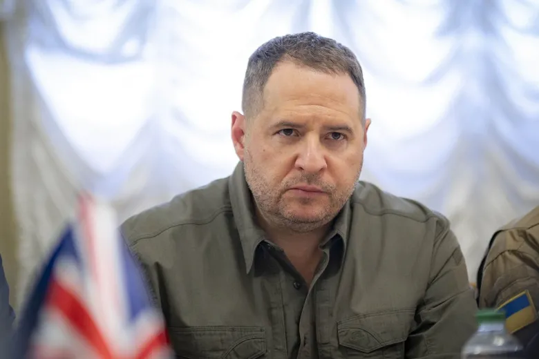 Єрмак і Зеленський хочуть, щоб в ОП працювало більше військових з бойовим досвідом