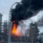 Україна має право бити по нафтопереробці росії — військовий експерт