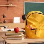 Стартували виплати за програмою “Пакунок школяра”: в Мінсоцполітики нагадали, хто…