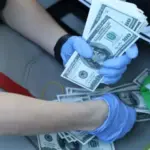 Обіцяли вплинути на КПК за 35 000 доларів: правоохоронці затримали…