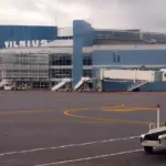 У Вільнюському аеропорту призупинено рейси через невпізнаний об'єкт, що летів…