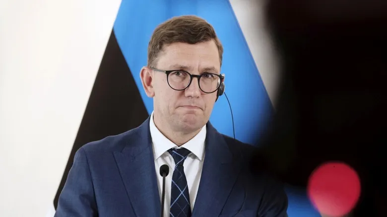 Естонія запросила консультації НАТО після заліту російських літаків до країни