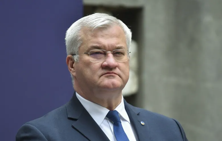 Щонайменше сім країн готові провести зустріч між Зеленським та Путіним – Сибіга