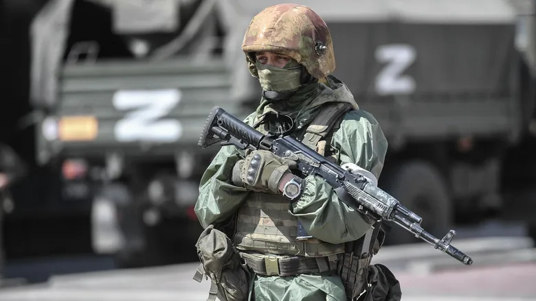 У Купʼянську російські військові стріляли у цивільного, коли він їхав на велосипеді