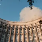 Defense Express: У будівлю Кабінету Міністрів влетіла не “шахед”, а…