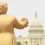 Золота статуя Трампа з біткойнами з'явилася біля Капітолію США