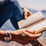 День читання книг і День бороди: що ще відзначають 6…