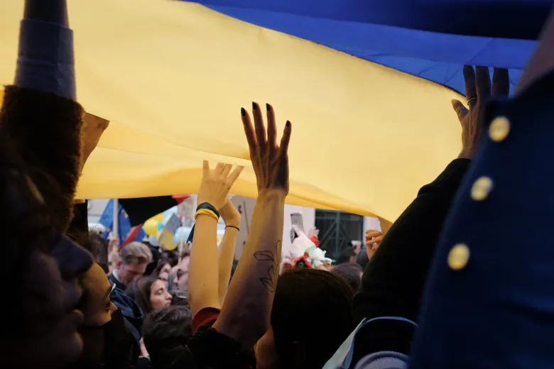 62% українців готові терпіти війну стільки, скільки потрібно – опитування КМІС