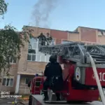 Росіяни атакували рятувальників у Краматорську дронами, коли ті гасили пожежу…