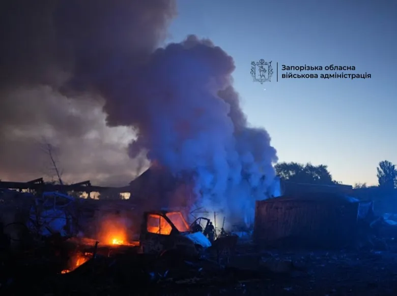Росія вдарила по Запоріжжю та Київщині: є загибла та поранений, виникли пожежі – фото
