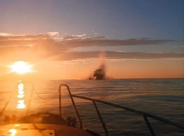 Вибух судна поблизу Одеси: ВМС реагують на інцидент