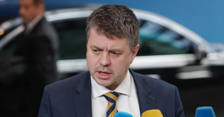 В Естонії закликають закрити кордон після зальоту російських літаків до країни