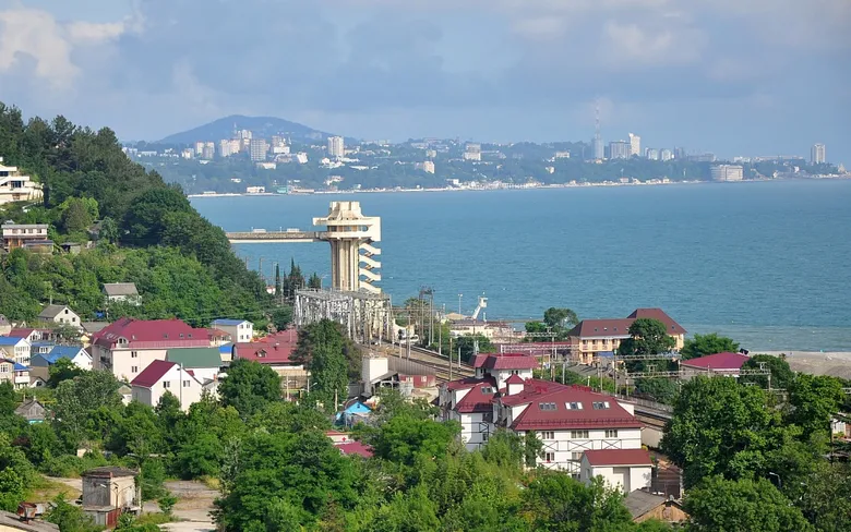 Росіяни заявили про атаку дронів на електропідстанцію в Краснодарському краї – відео