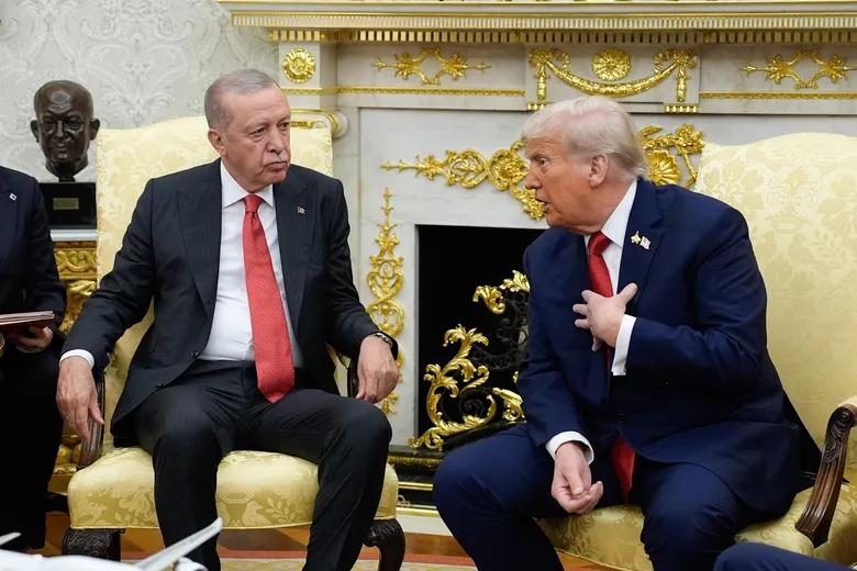 Трамп хоче, щоб Ердоган припинив купувати нафту у РФ, поки та атакує Україну