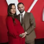 Зірка Netflix Пенн Беджлі став батьком хлопчиків-близнюків