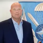 США обіцяють “захищати кожен сантиметр” території НАТО після атаки безпілотника…