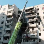 20 людей постраждали в Києві внаслідок російського обстрілу. Люди можуть…