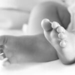 В Одесі під вікнами гуртожитку знайшли мертву дитину