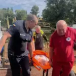 У Кременчуці організовано переправу через Дніпро після пошкодження мосту –…