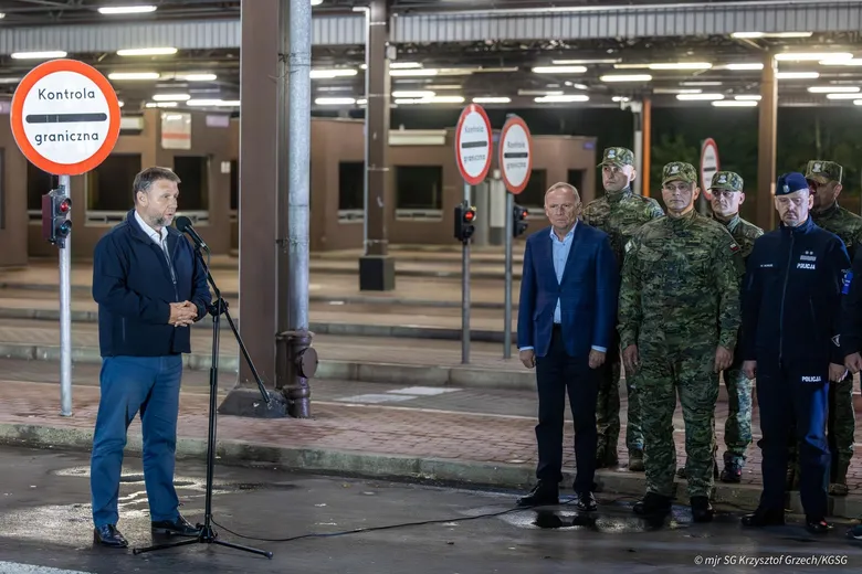 Польща повністю закрила кордон із Білоруссю на тлі навчань 