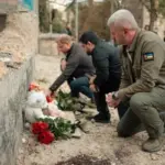 Британський принц Гаррі відвідав місце російського нападу в Києві —…