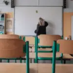 В умовах посилення обстрілів звичайних укриттів у школах недостатньо –…