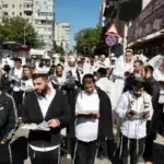 Понад 10 000 хасидів зібралися в Умані на масову молитву…