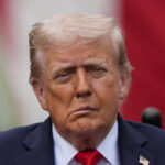 Трампа підозрюють в інсульті: журналісти звернули увагу на його спотворене…