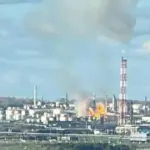 В Уфі сталася пожежа на нафтопереробному заводі після атаки дрона…