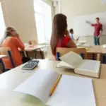Як повернутися до української школи після перебування за кордоном: пояснює…