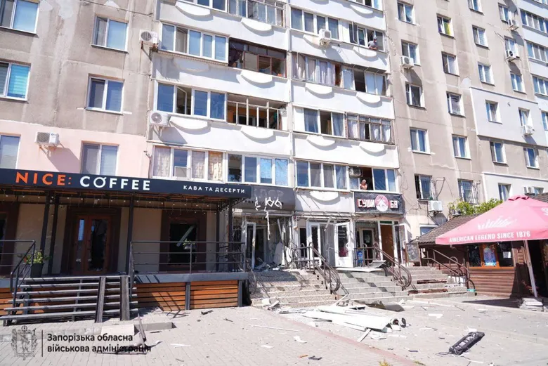 Росіяни вдарили дроном по Запоріжжю: є постраждалі – фото, відео